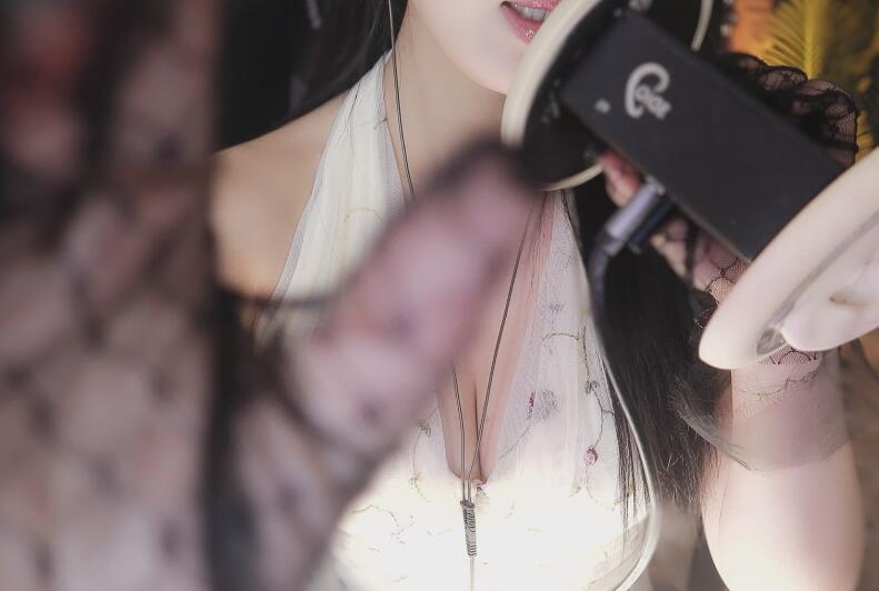 【在线播放】桃子baby 专属耳疗师 哧溜哧溜