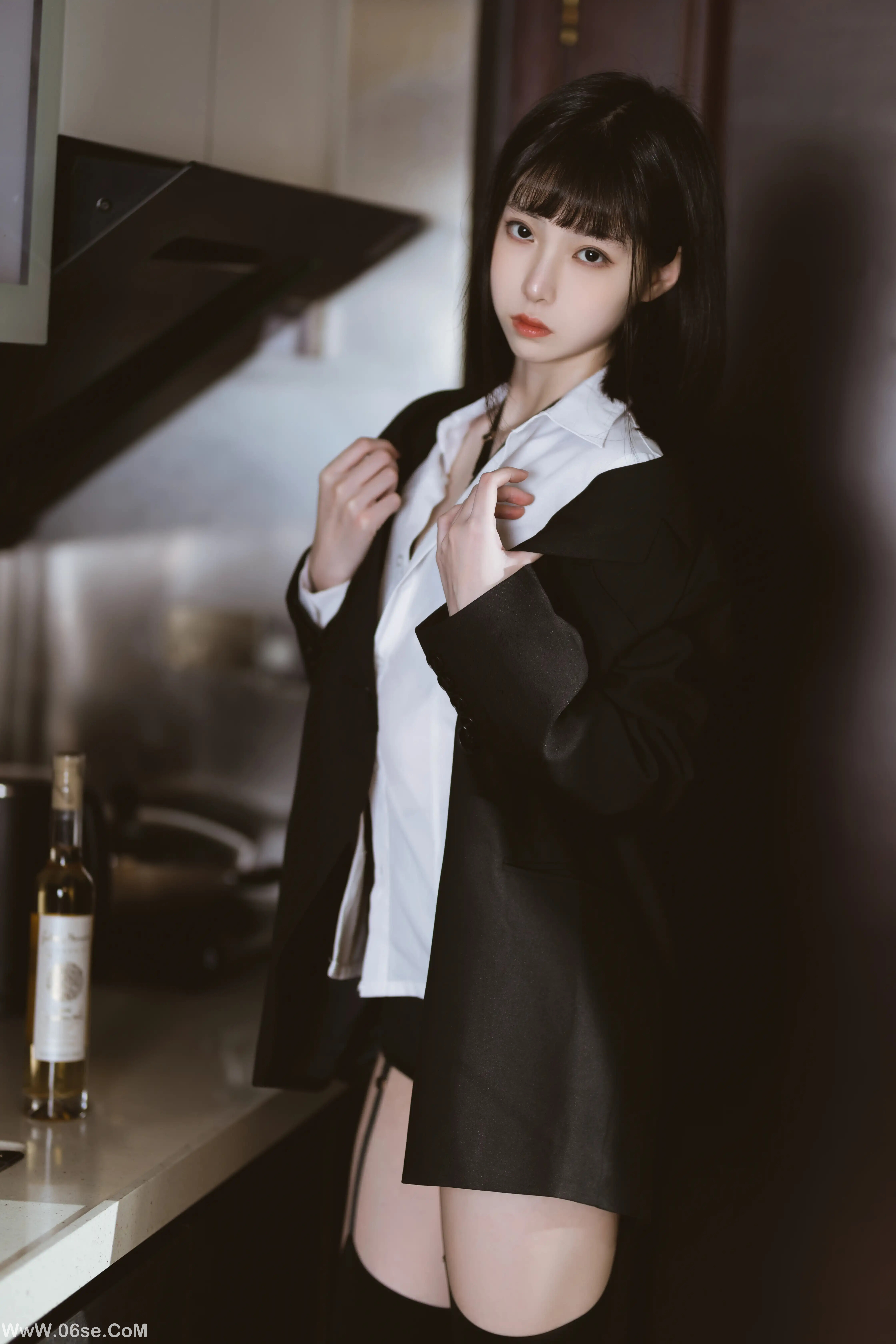 图片[2]-许岚LAN 醉酒OL-六色网