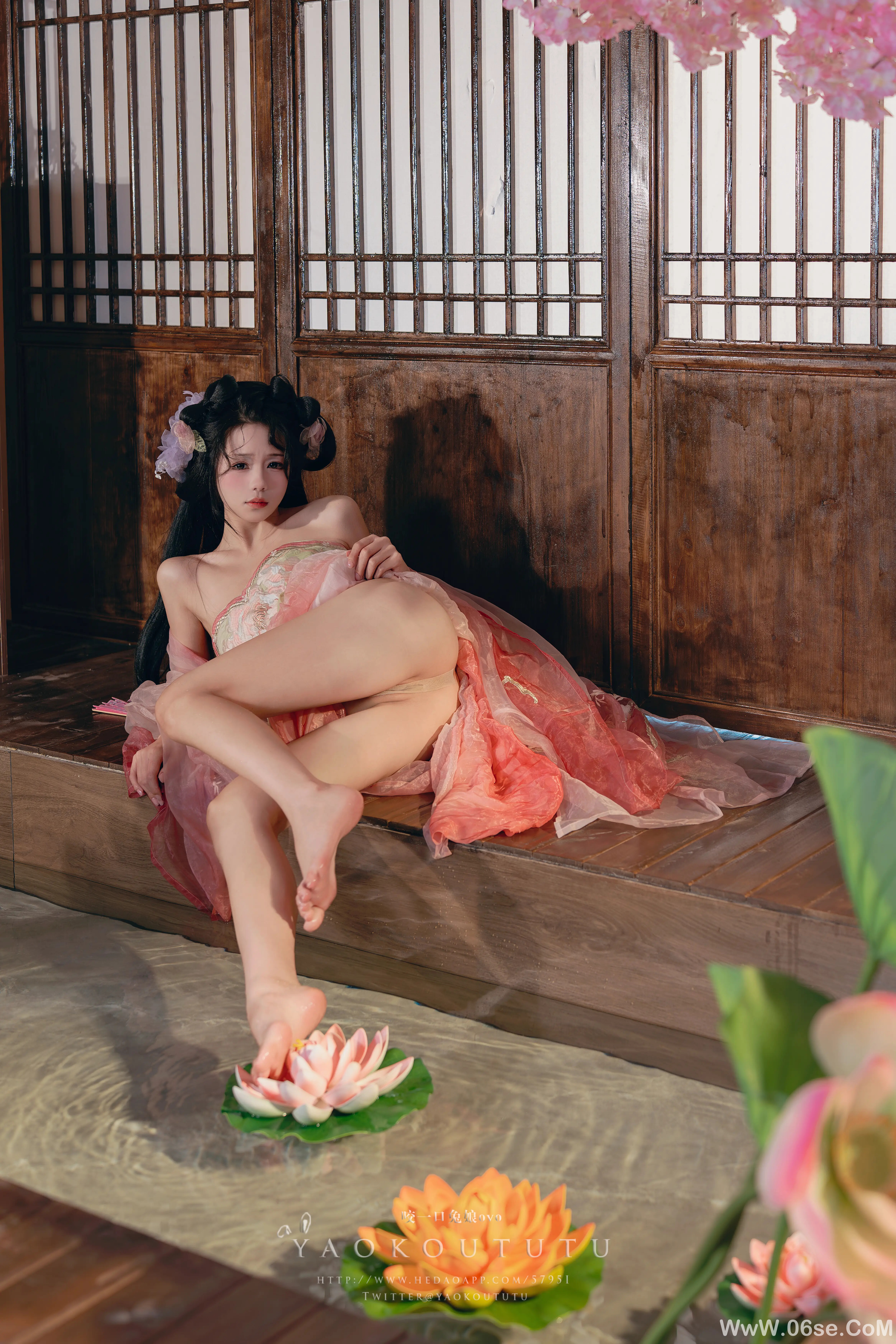 图片[11]-咬一口兔娘_八月订阅『醉倒荷塘边』-六色网