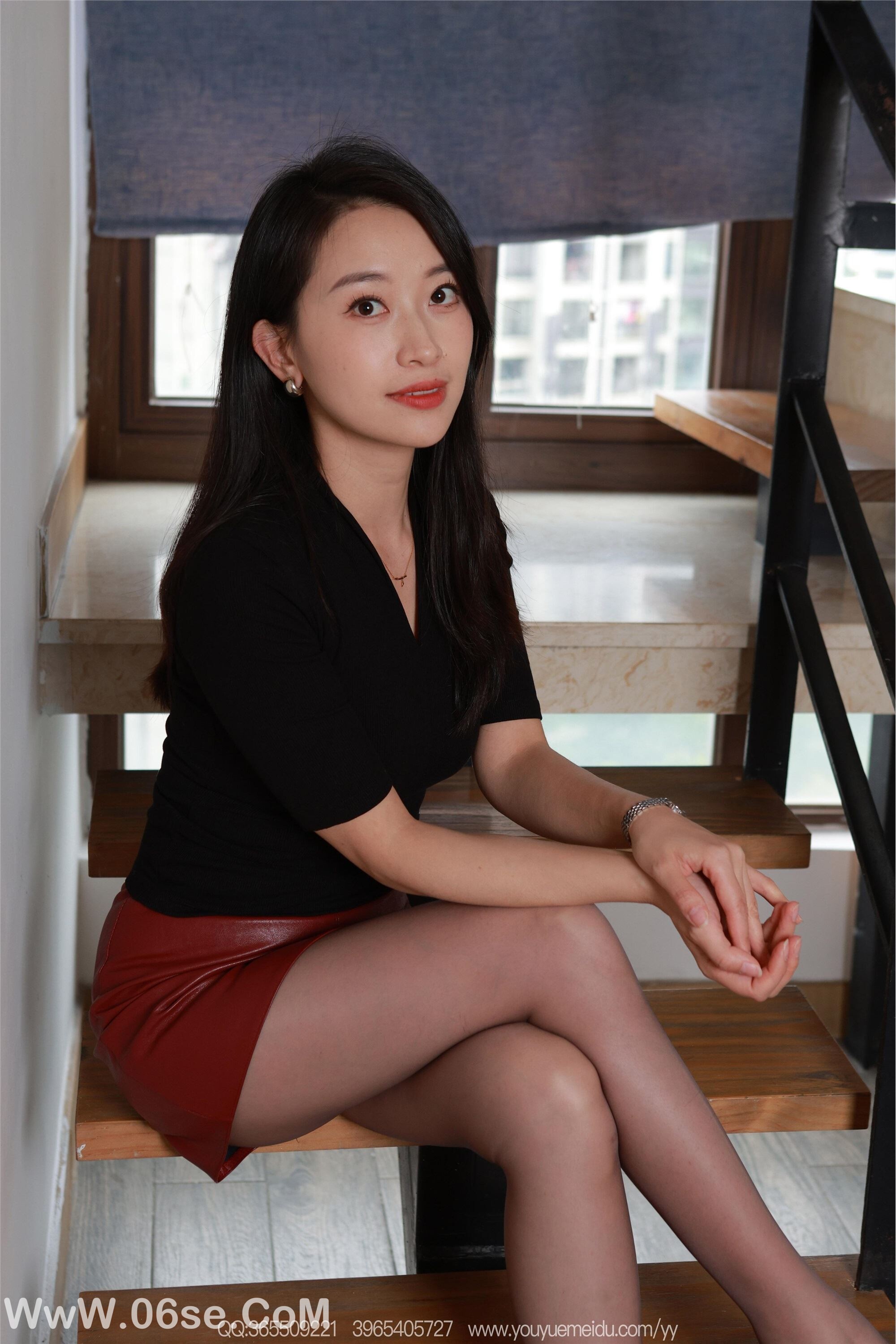 图片[18]-IESS异思趣向 2025.11.12 丝享家 2208 小婕《红色小皮裙》-六色网