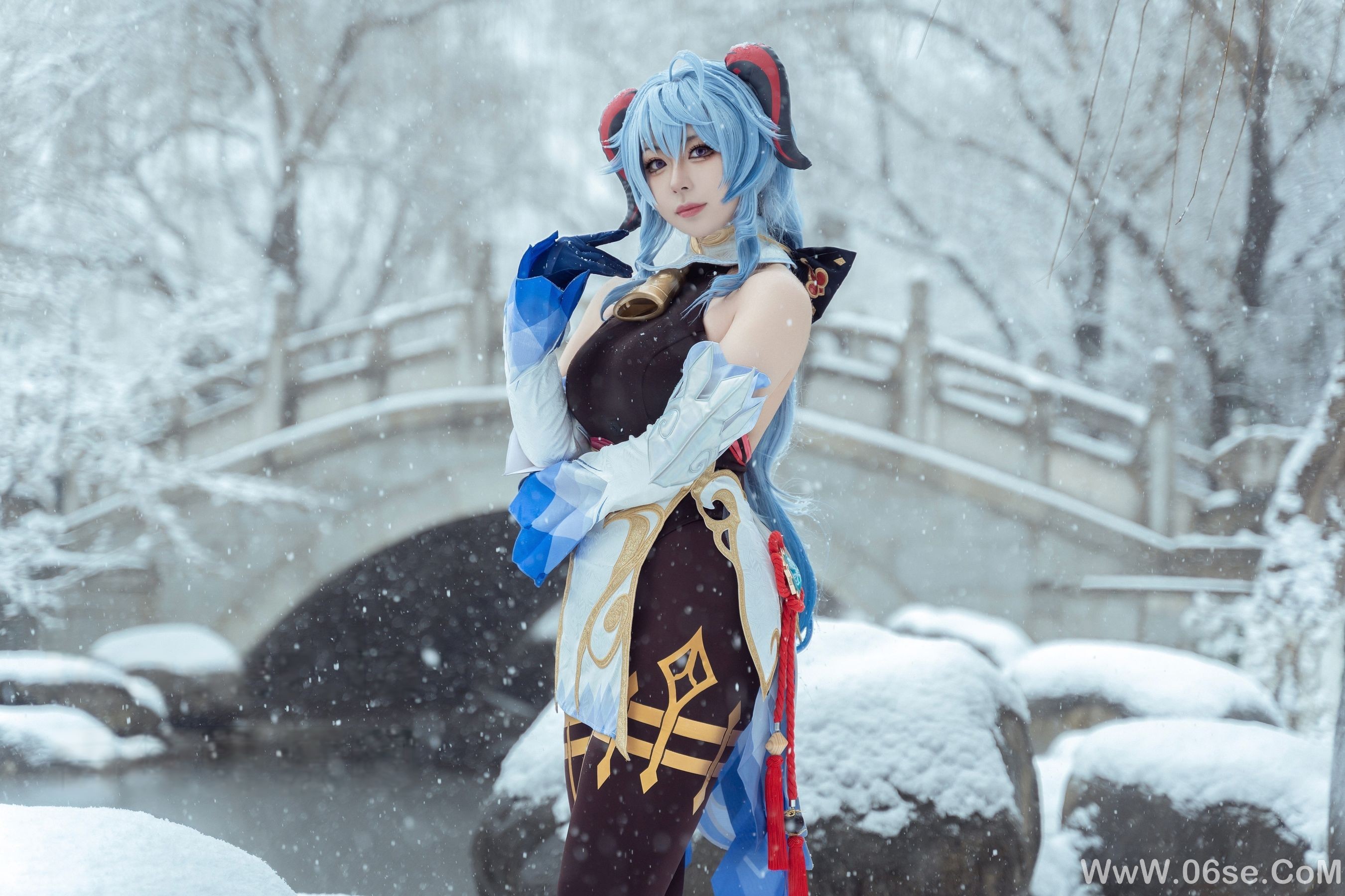 图片[29]-虎森森 – 原神 甘雨 雪景 [42P]-六色网