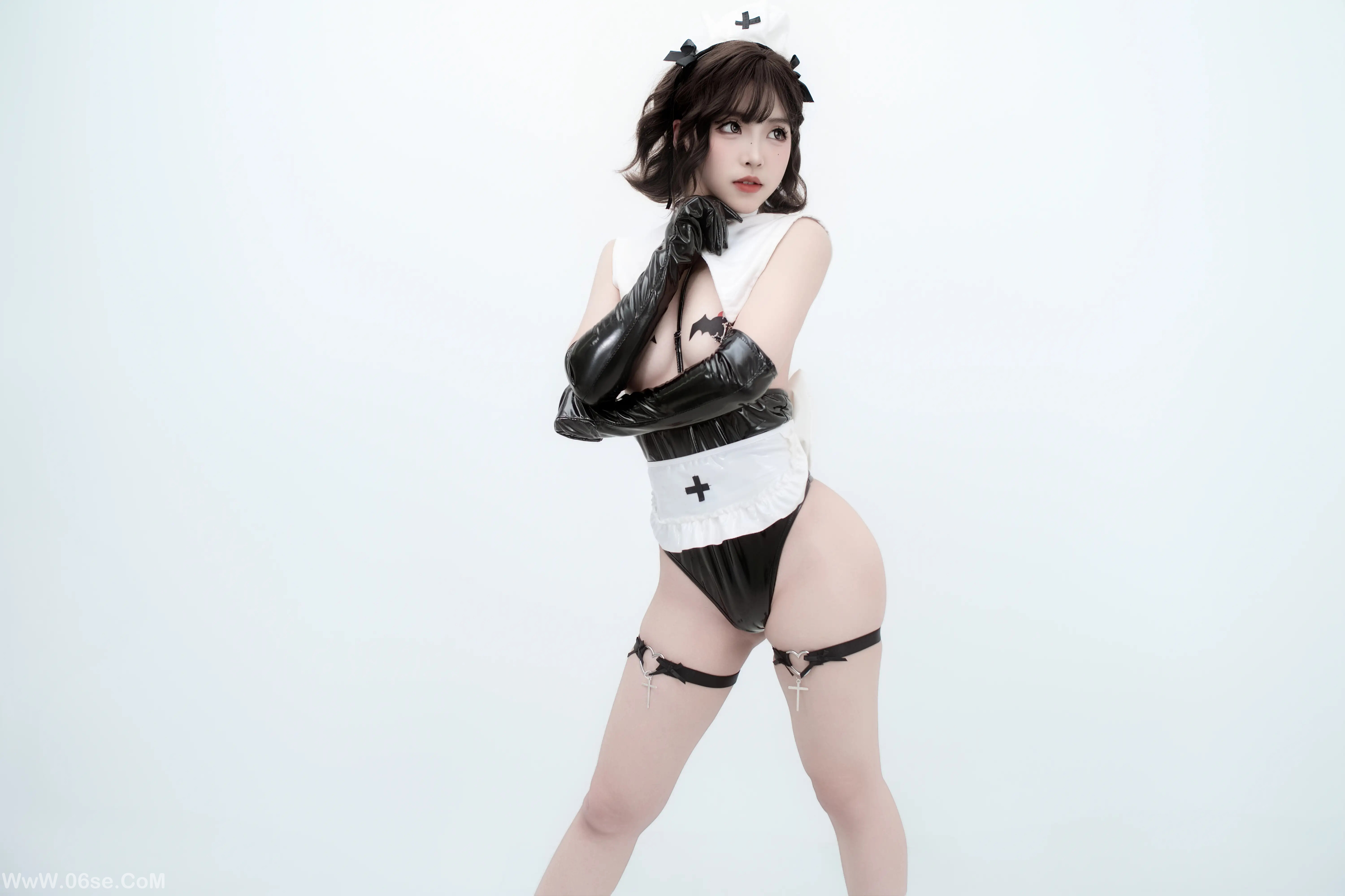 图片[32]-Bangni邦尼 – 武装修女-六色网