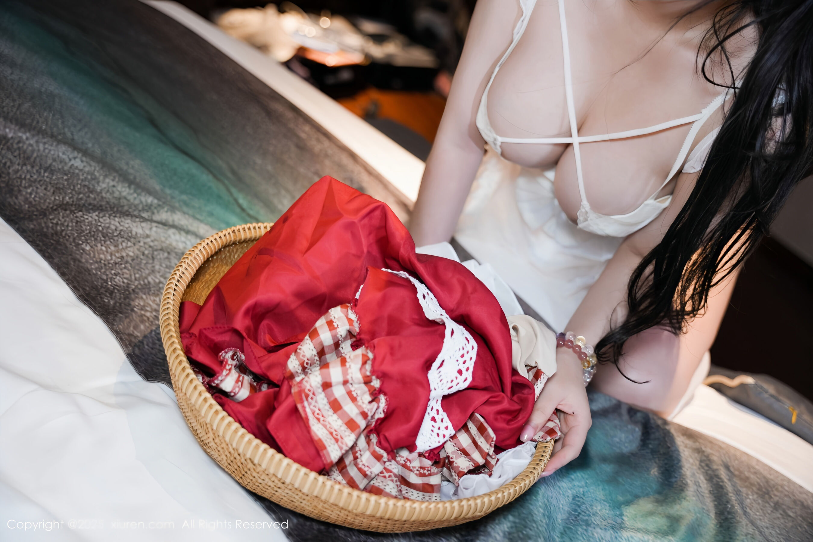 图片[33]-[Xiuren秀人网] 2025.08.08 NO.10631 揉揉肉肉 软情[79P]-六色网