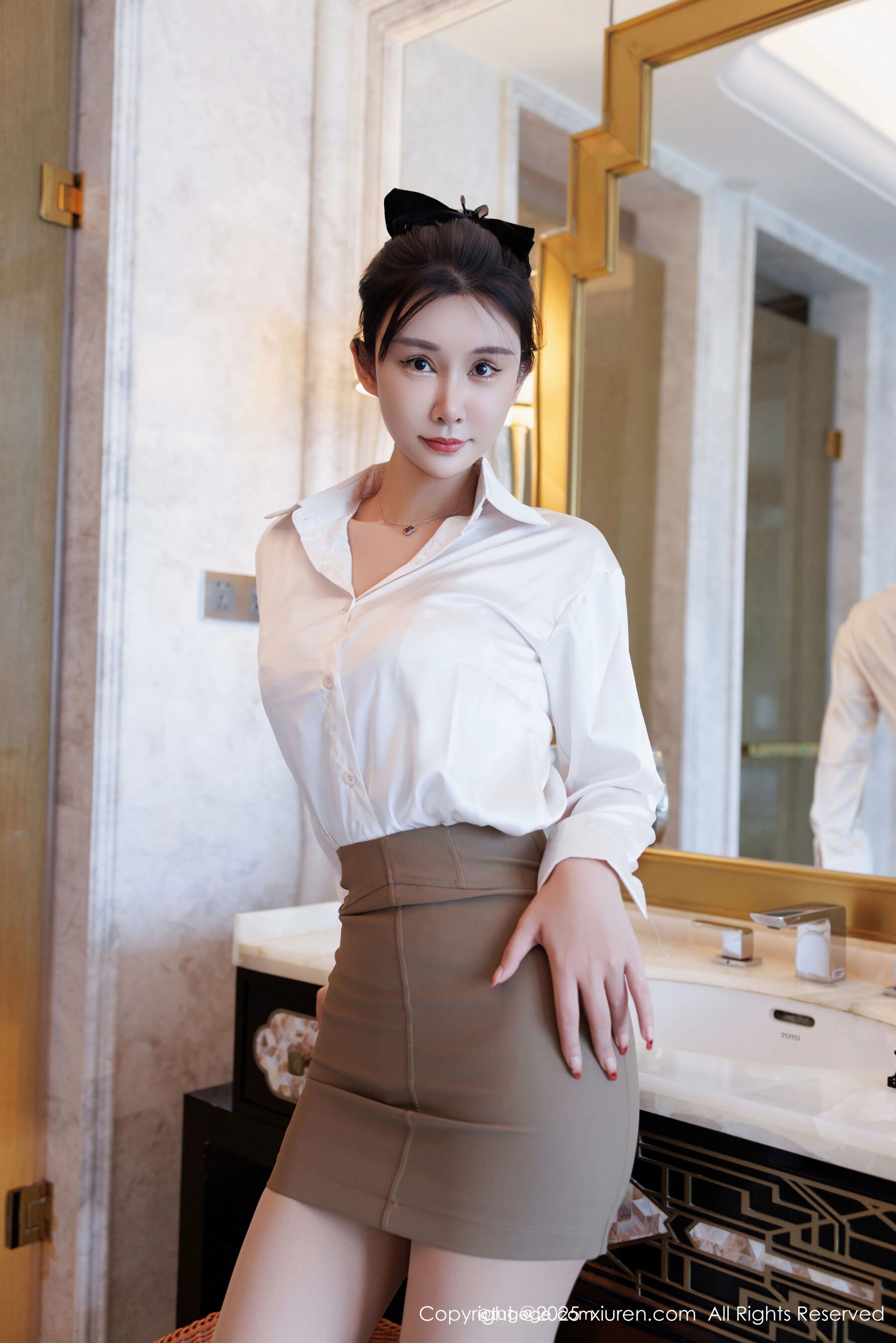 图片[3]-[Xiuren秀人网] 2025.07.14 NO.10543 夏沫沫 艺艺yiyi[50P]-六色网