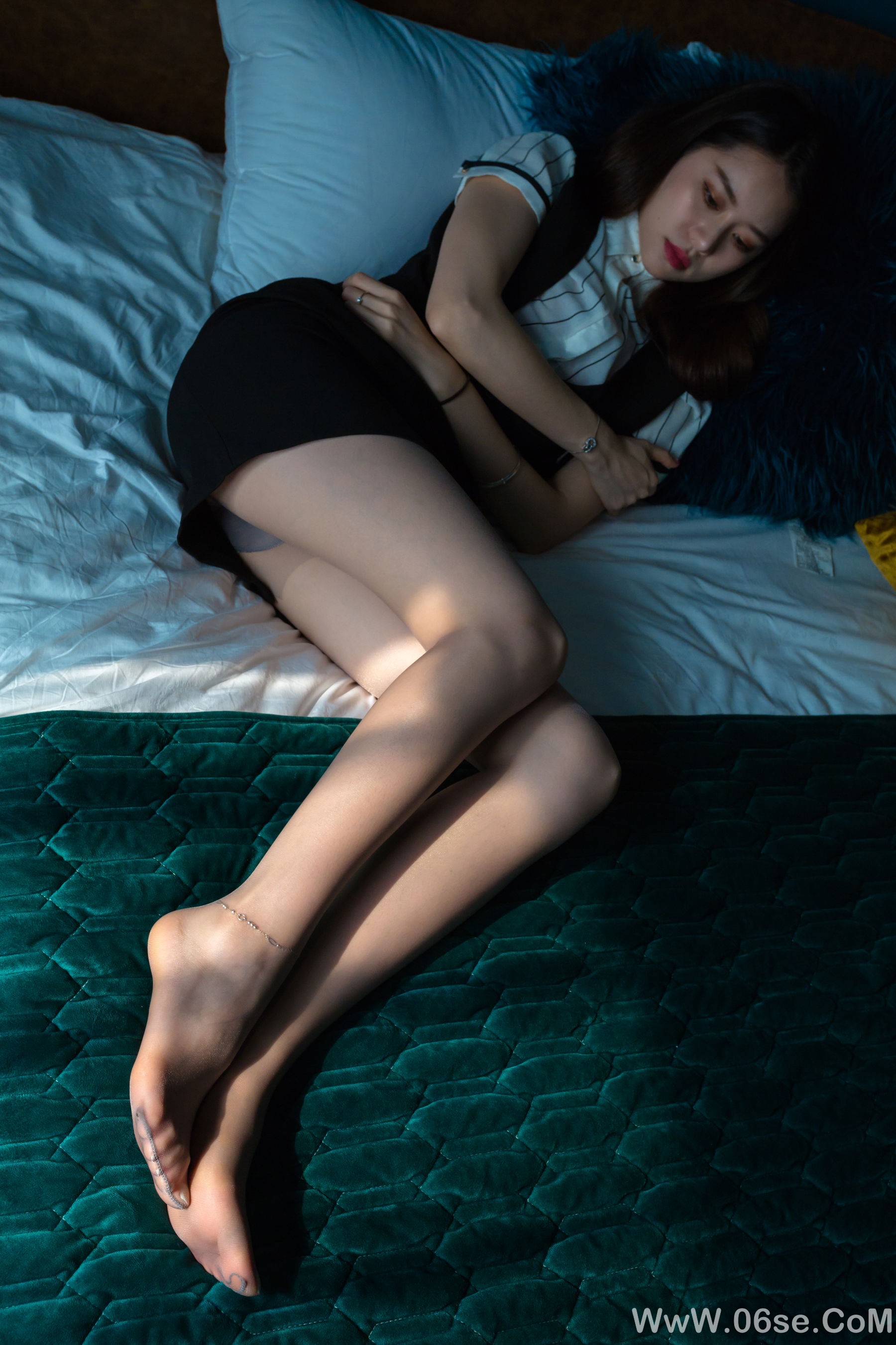 图片[53]-Sia不吃鱼 – OL丝袜情 [146P]-六色网