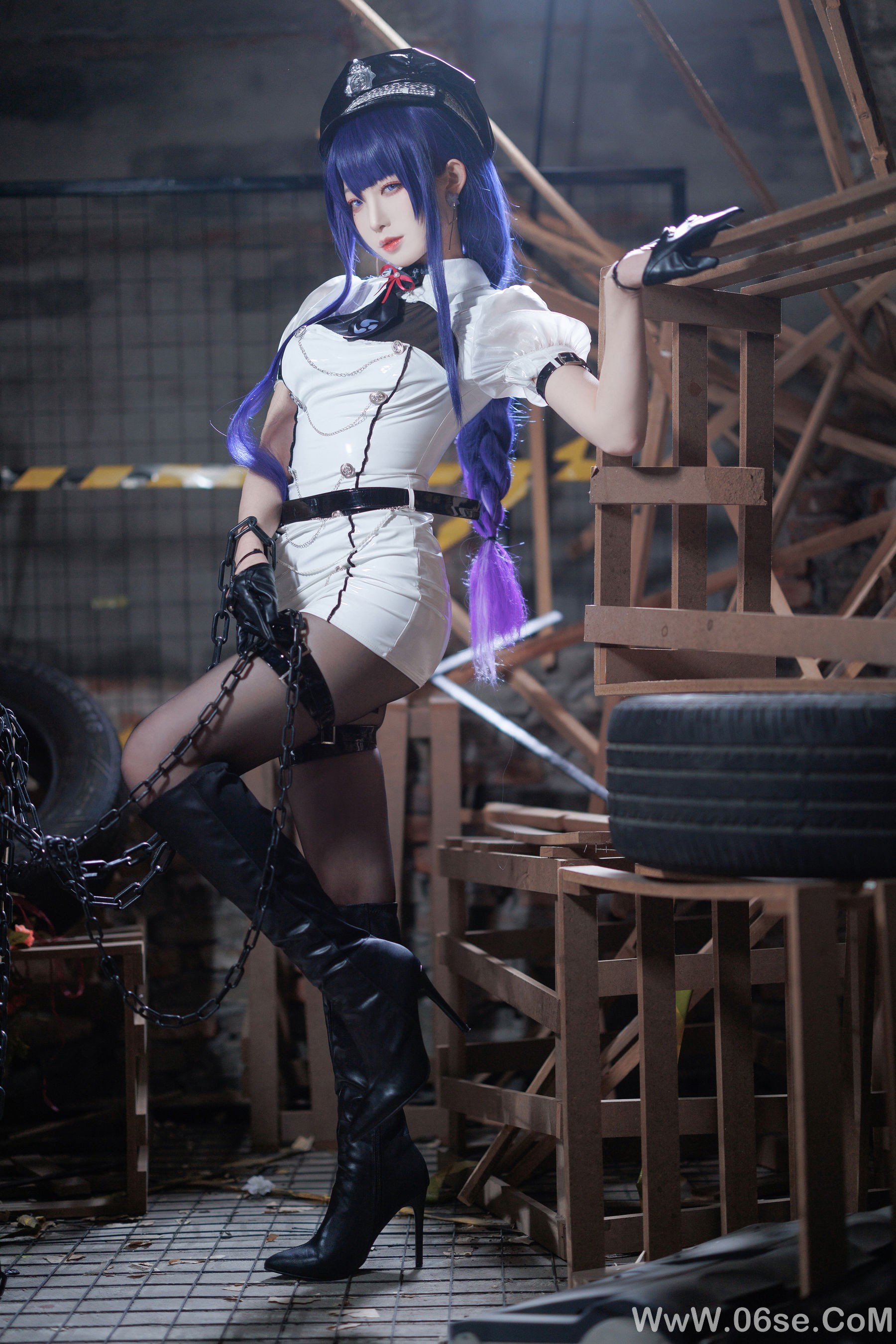 动漫博主 封疆疆v – 雷电将军女警-六色网