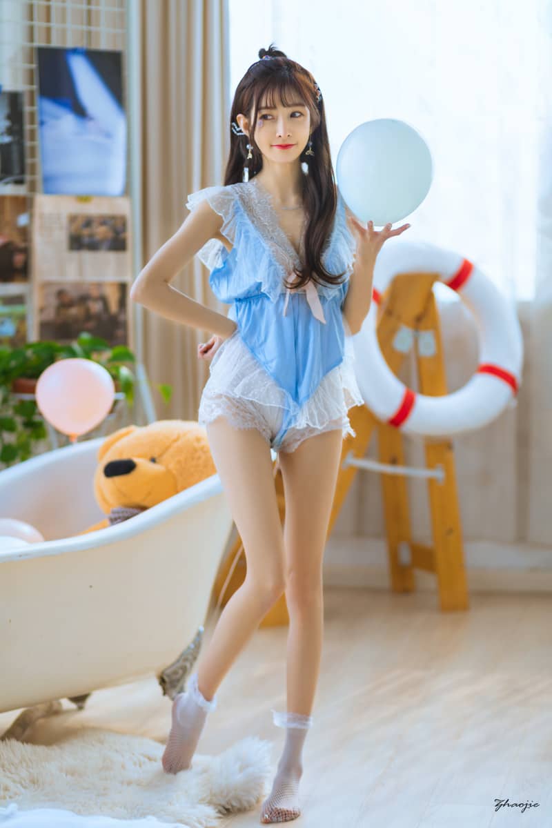 – 蕾丝连体比基尼 [39P]
