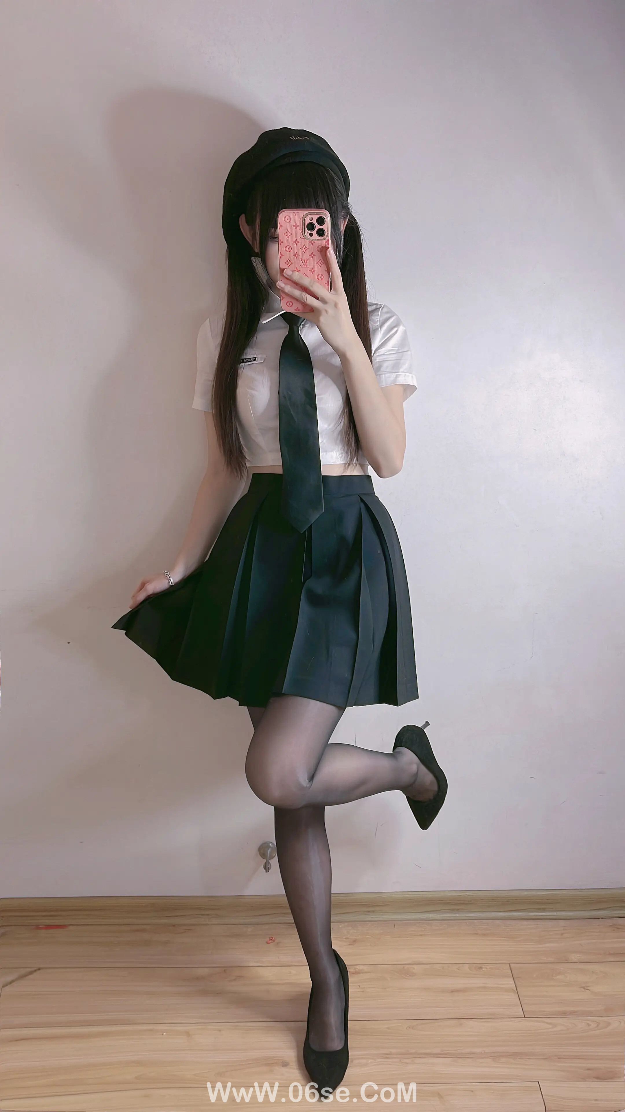 miko酱ww 自拍系列mikoの黑丝04-六色网