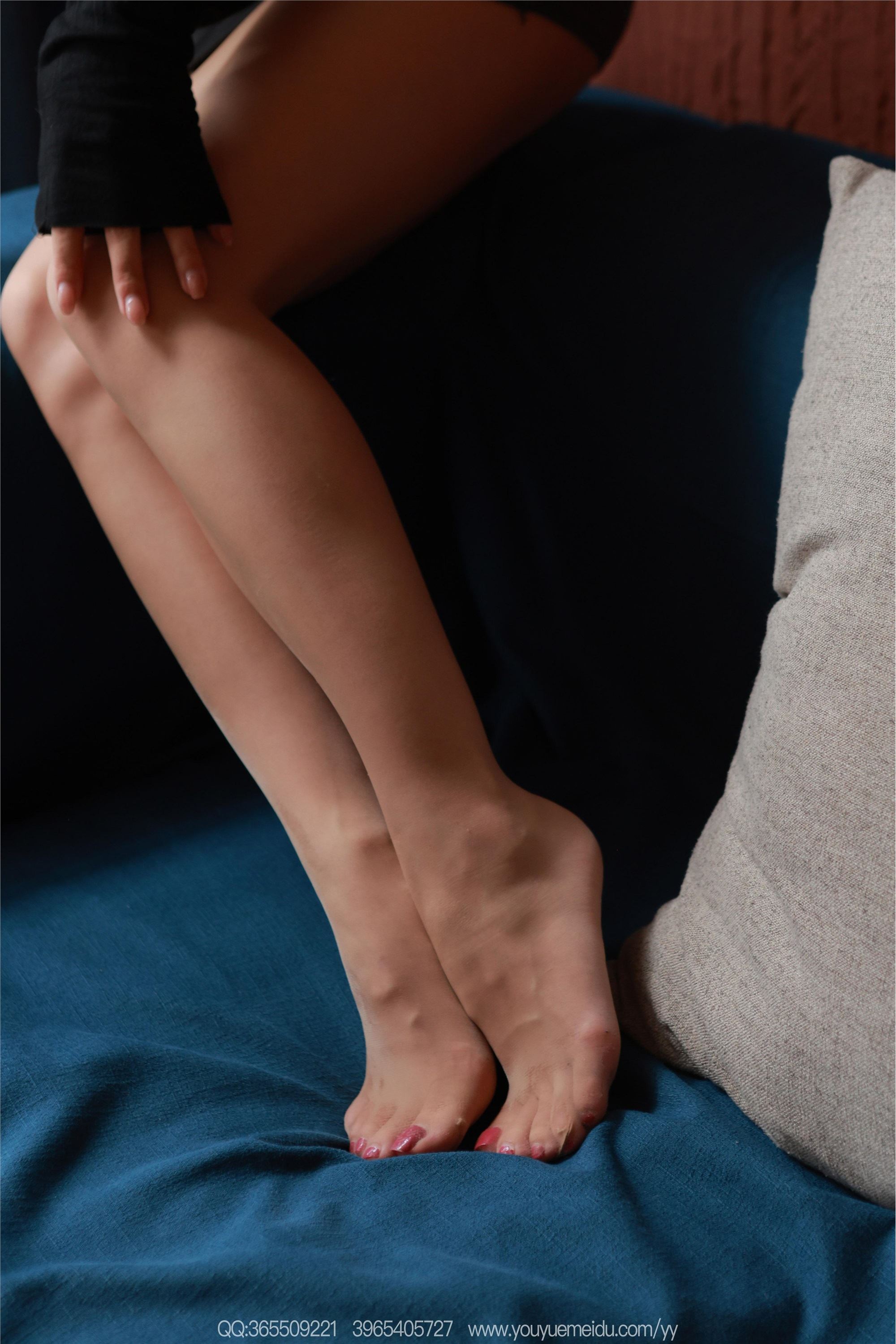 图片[32]-IESS异思趣向 2025.11.19 丝享家2215：兔兔《性感吊带（下）》-六色网