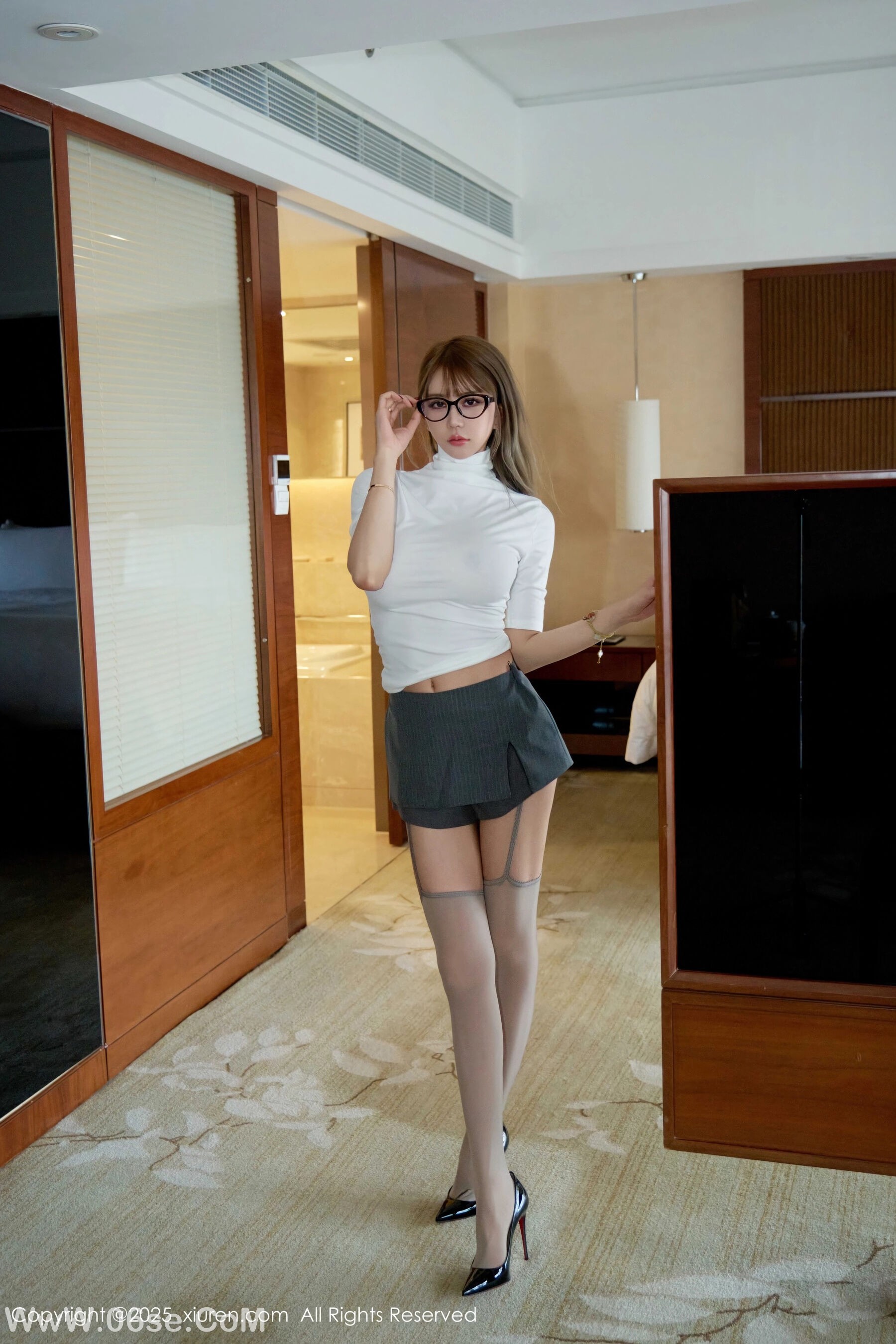 图片[35]-秀人网 – NO.10946 – Zoe柚柚 [74P]-六色网