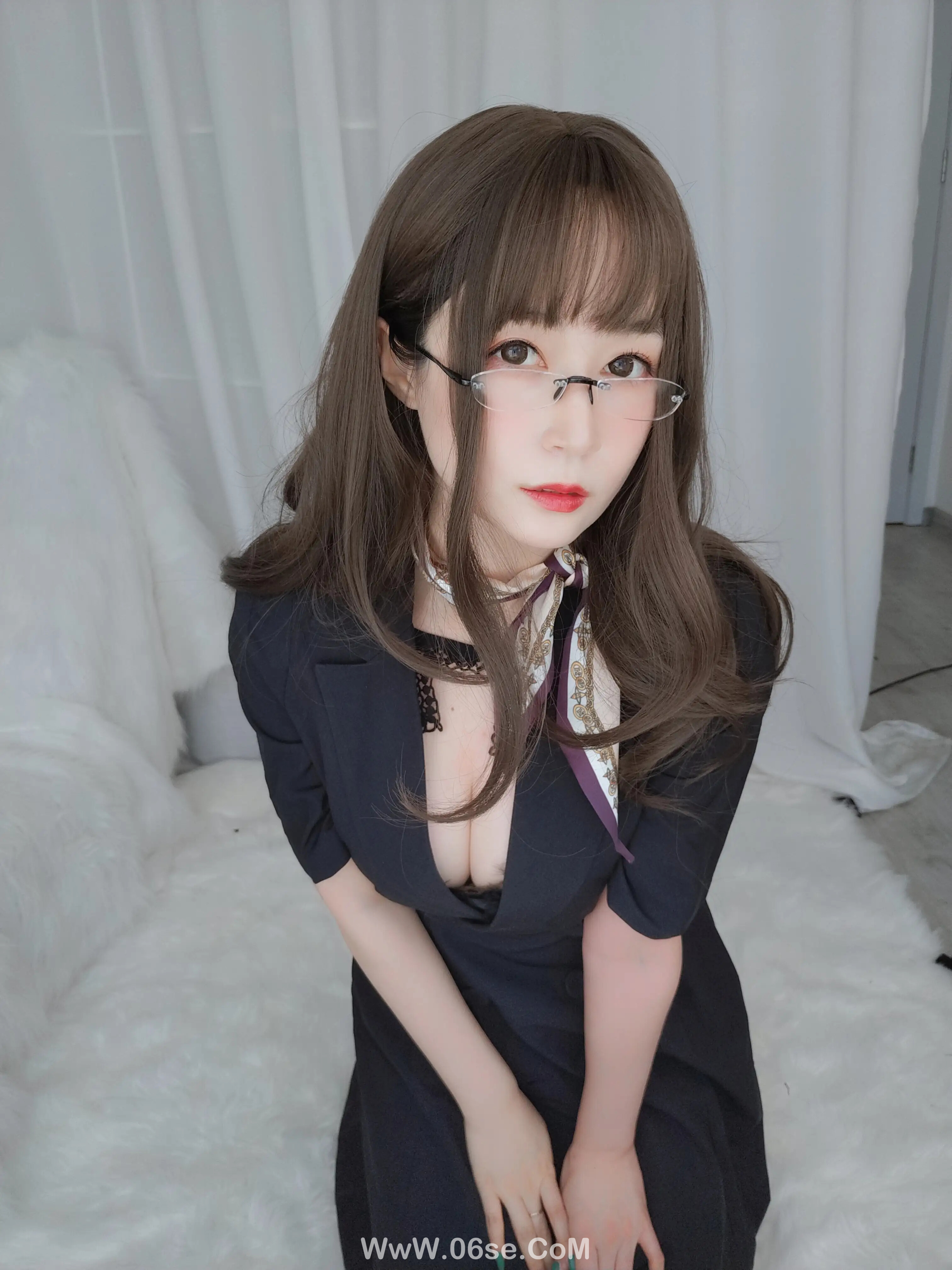 图片[13]-白银81 – OL下的内衣-六色网