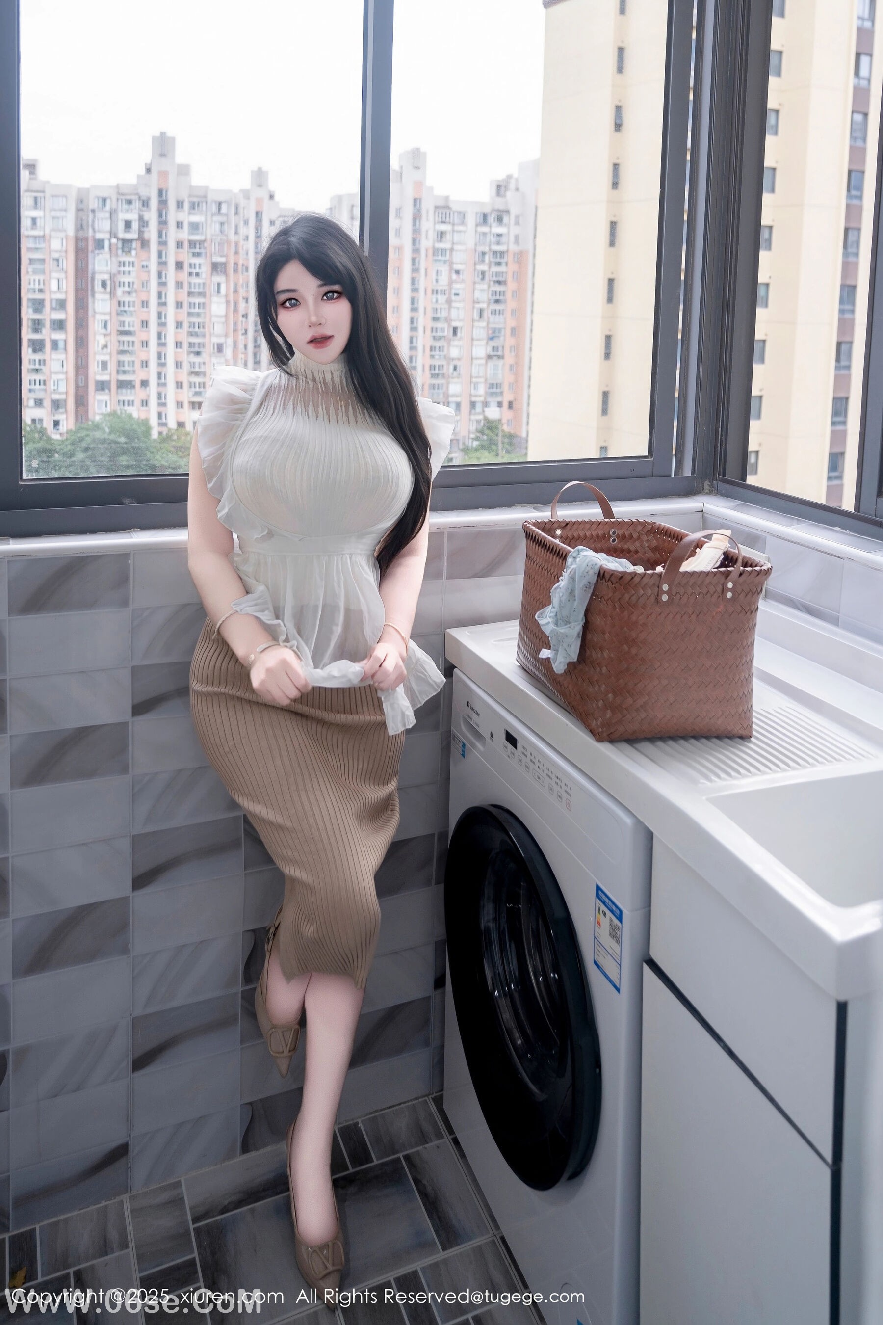 图片[2]-秀人网 – NO.11010 – 汐汐爱吃草莓 [84P]-六色网
