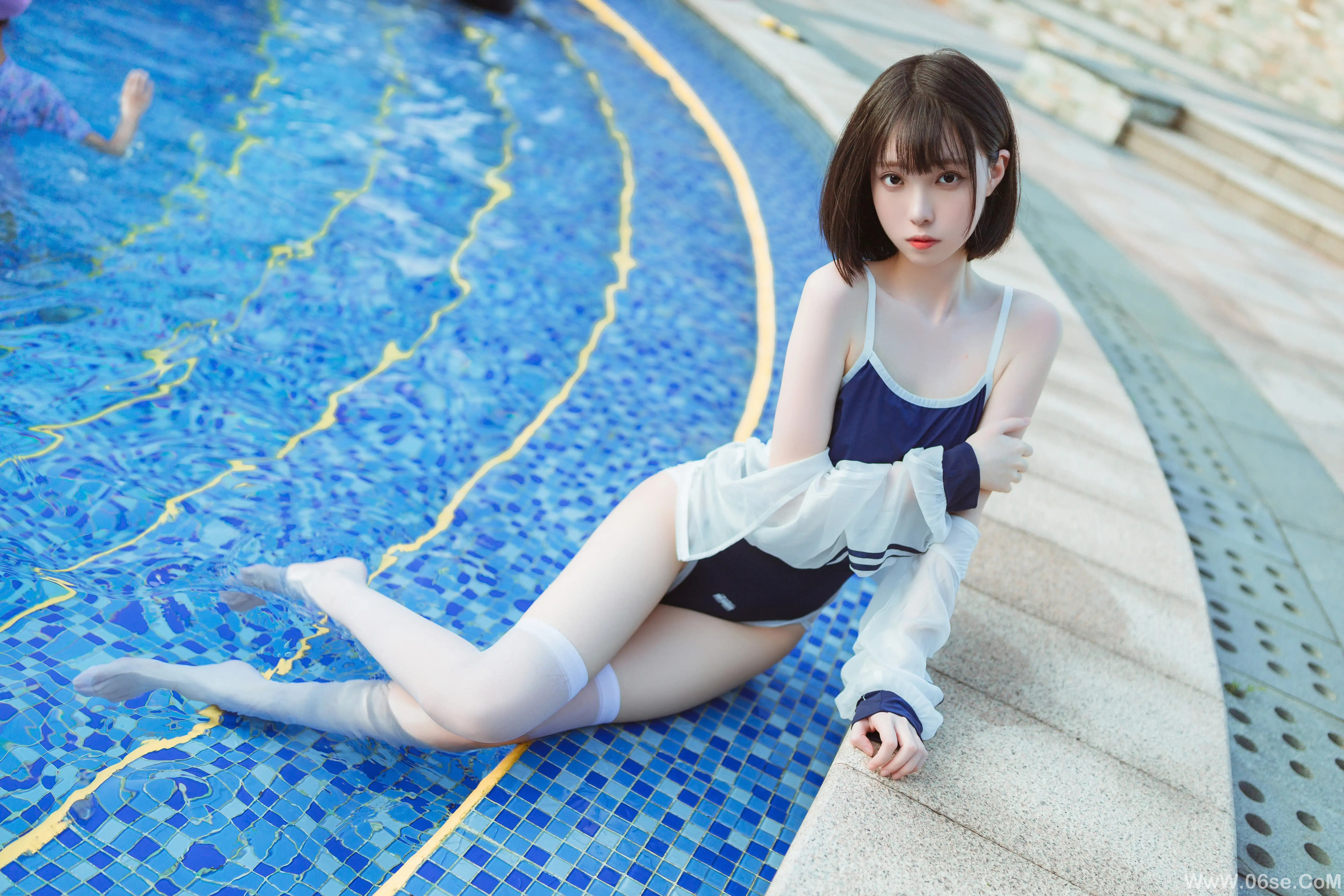 图片[21]-许岚LAN 泳池竟泳-六色网