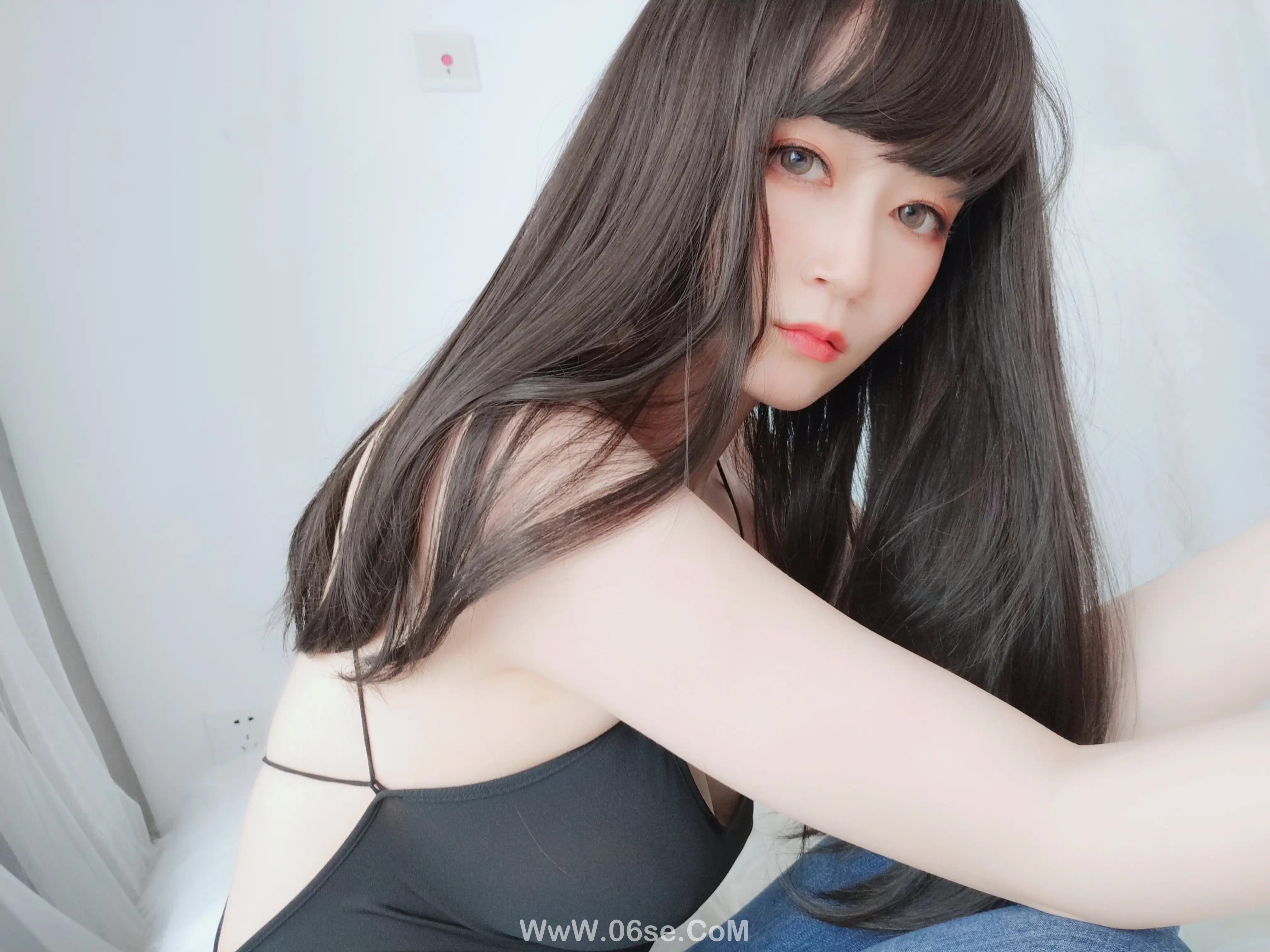 图片[2]-白银81 – 露背上衣-六色网