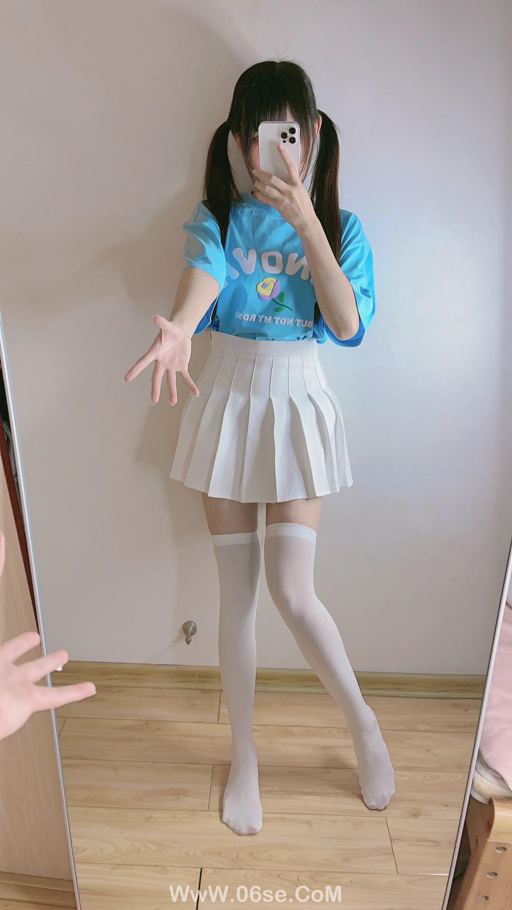 图片[223]-miko酱ww 自拍系列mikoの白丝02-六色网