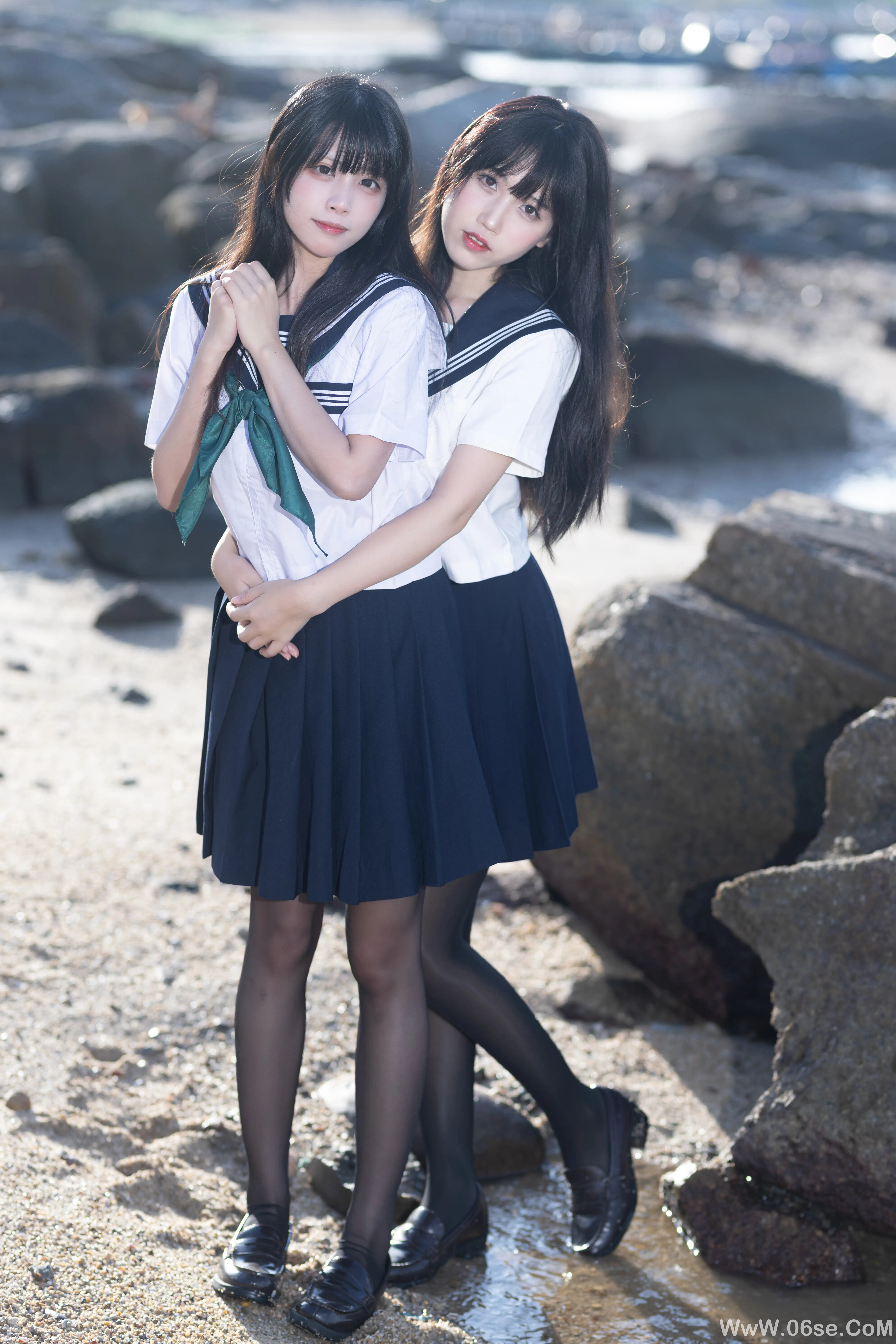 图片[5]-不呆猫 – 水手服百合黑丝 (&三無人型)-六色网