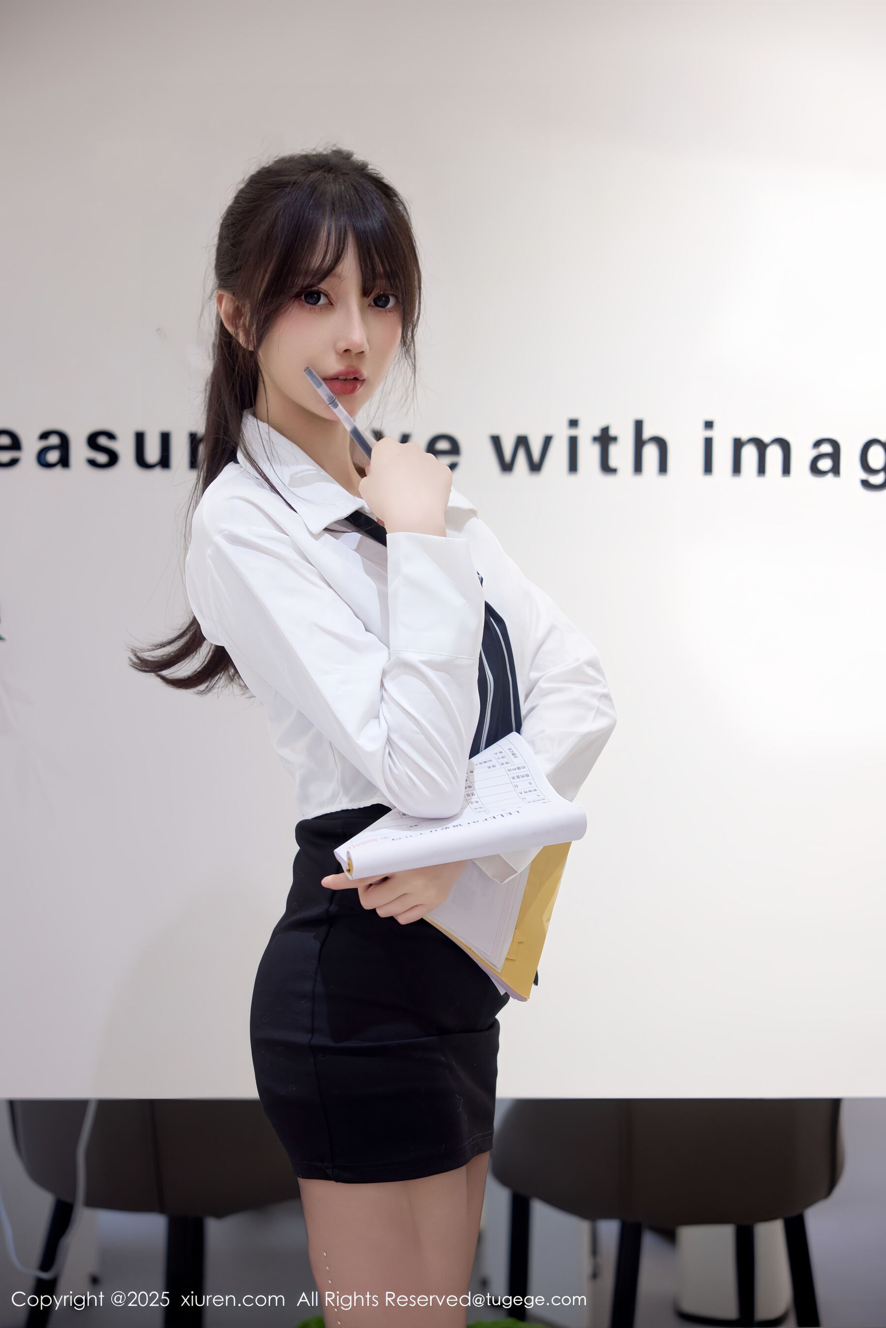 图片[19]-[Xiuren秀人网] 2025.08.11 NO.10636 玥儿玥er[59P]-六色网