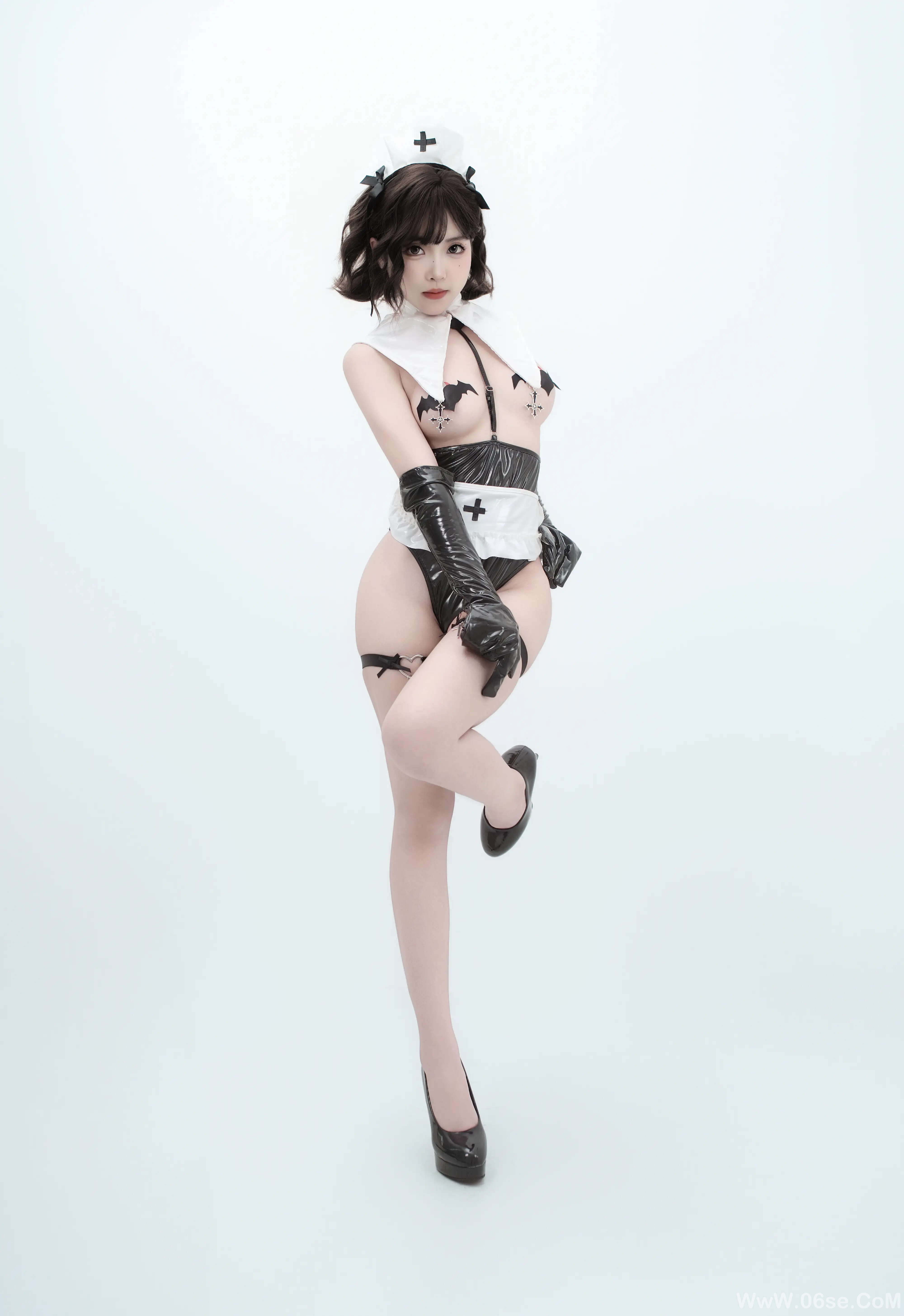 图片[30]-Bangni邦尼 – 武装修女-六色网