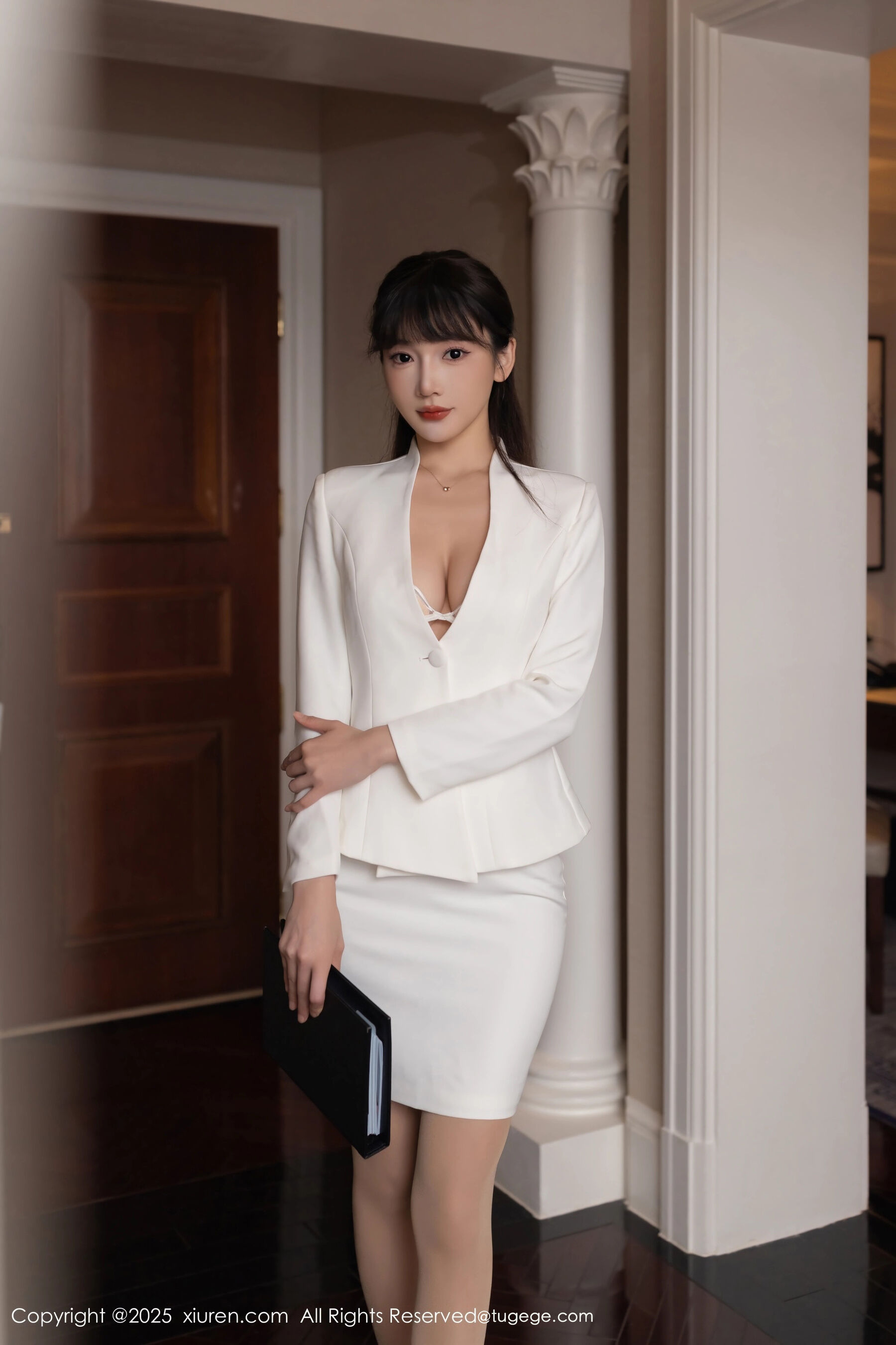 图片[3]-秀人网 – NO.11042 – 陆萱萱 [81P]-六色网