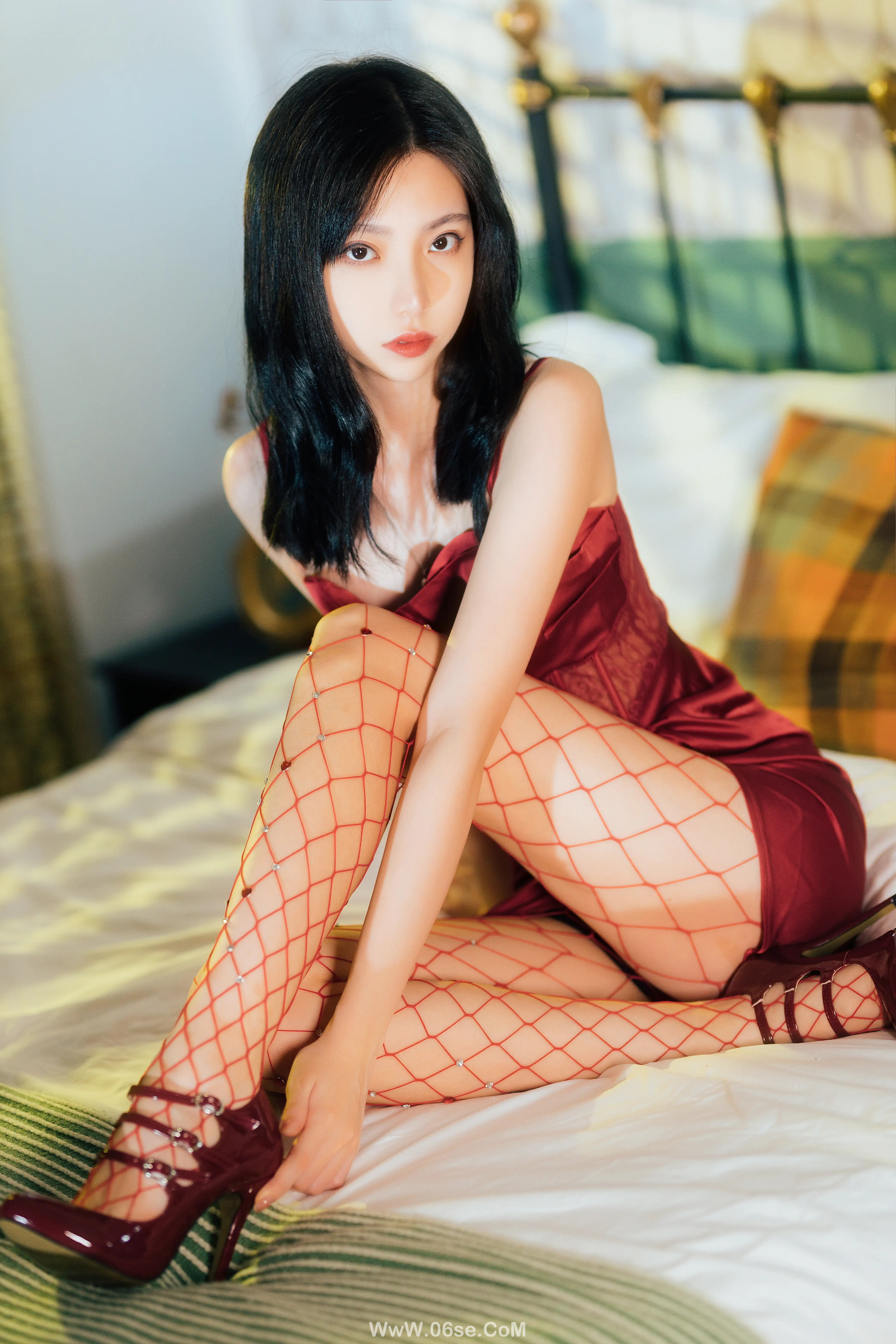 图片[32]-许岚LAN 网袜红裙-六色网