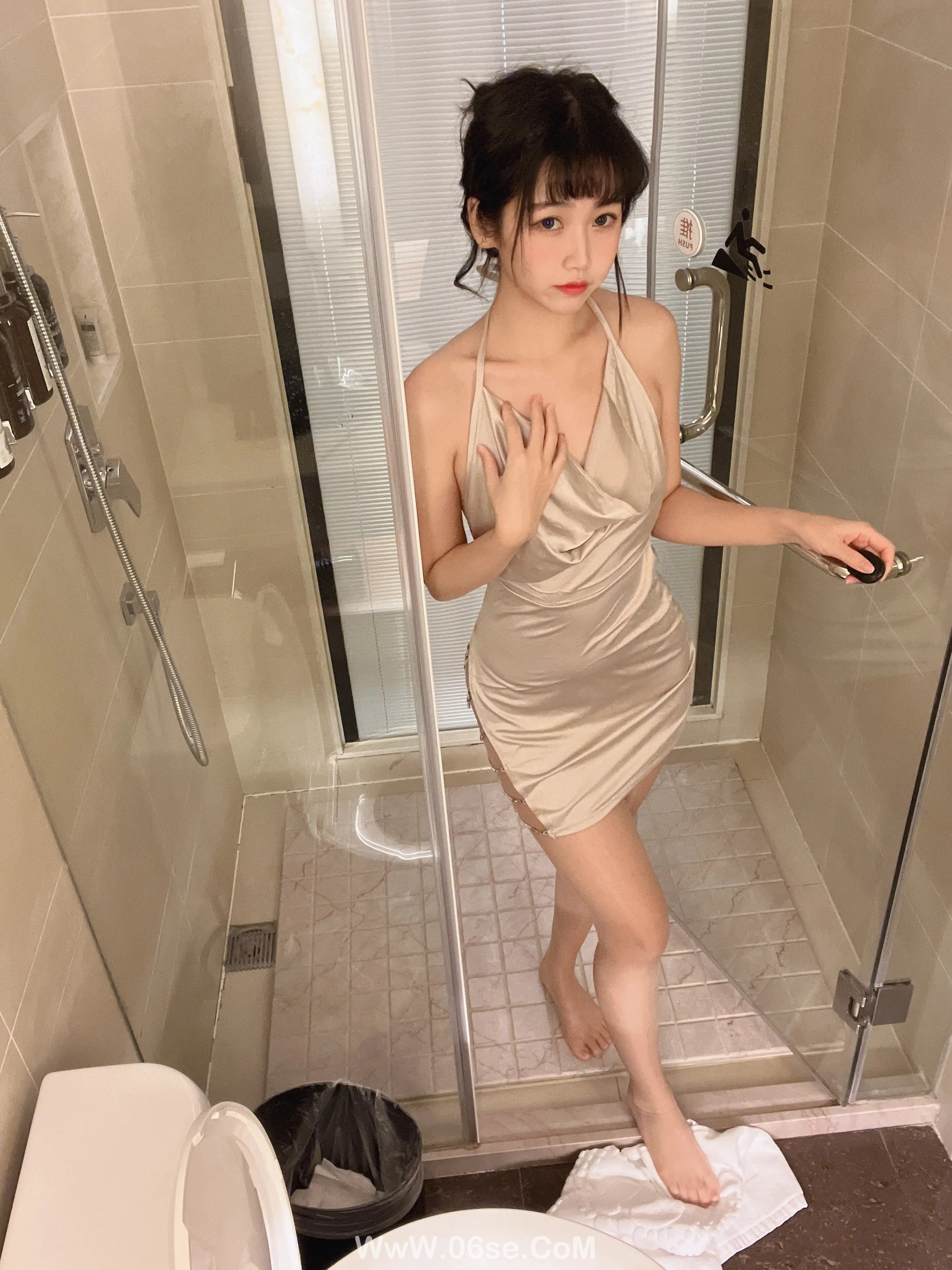图片[30]-不呆猫 – 浴室人妻-六色网