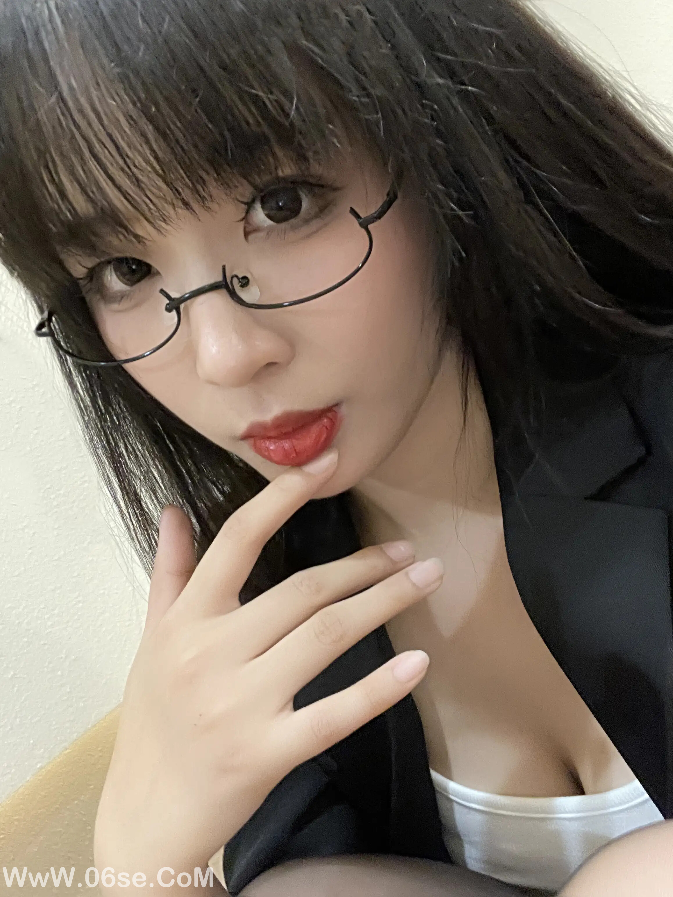 图片[72]-轩萧学姐 – 下班后的ol-六色网