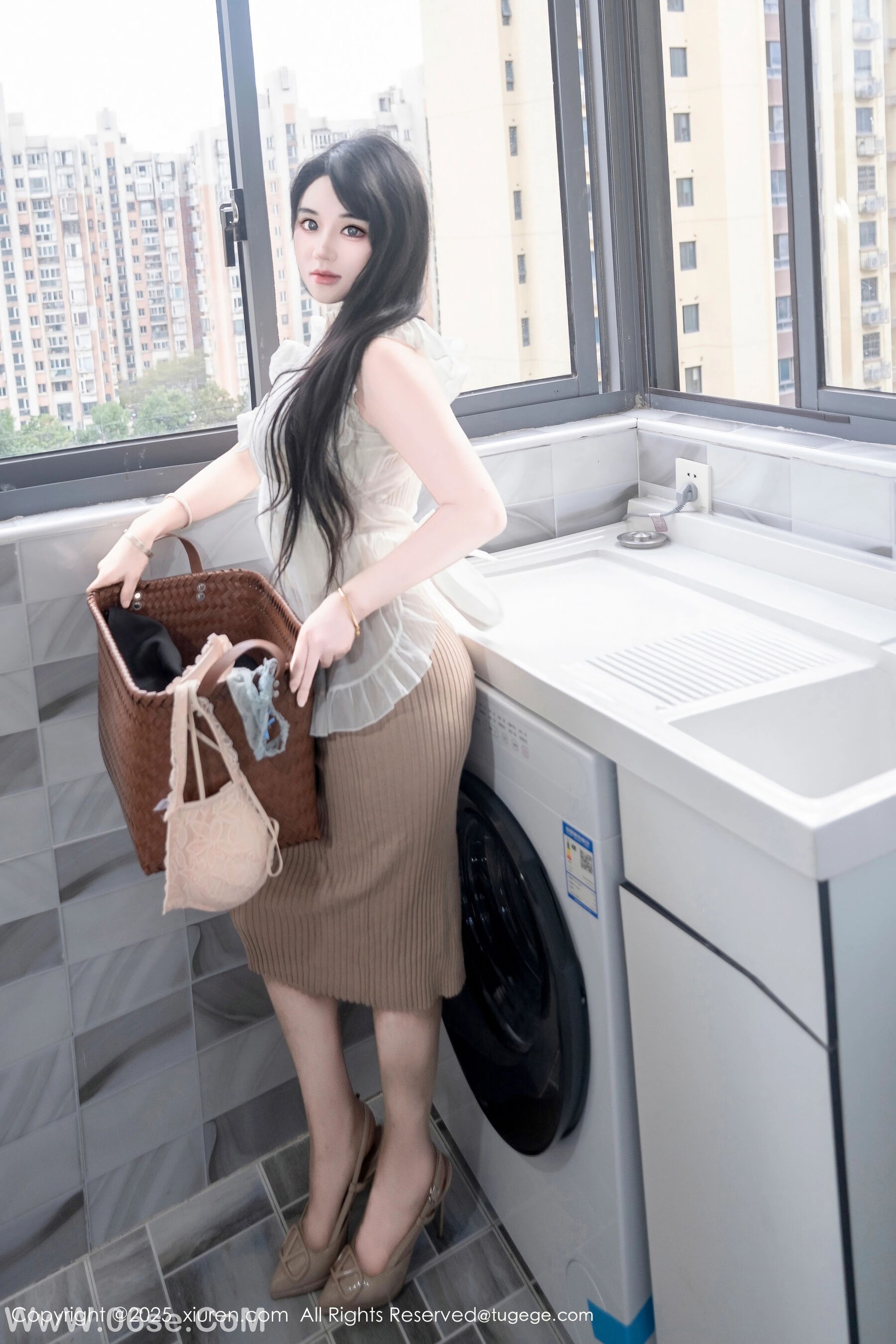 图片[8]-秀人网 – NO.11010 – 汐汐爱吃草莓 [84P]-六色网