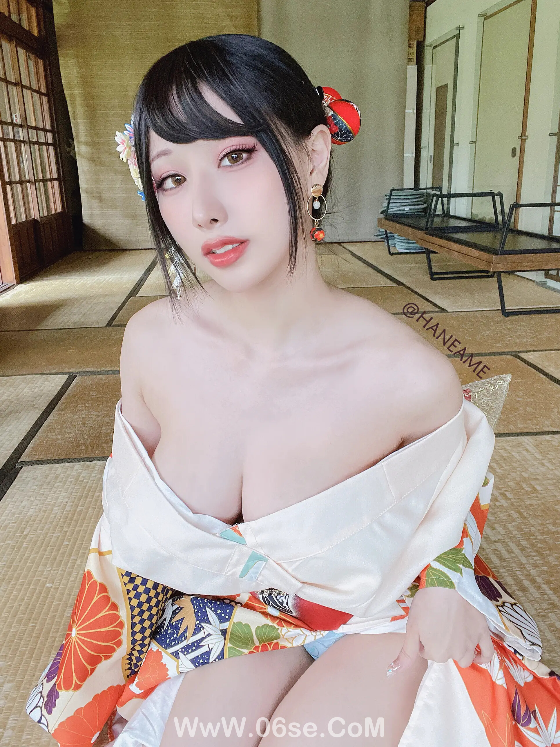 图片[2]-雨波_haneame_Flower Print Kimono Girl-六色网