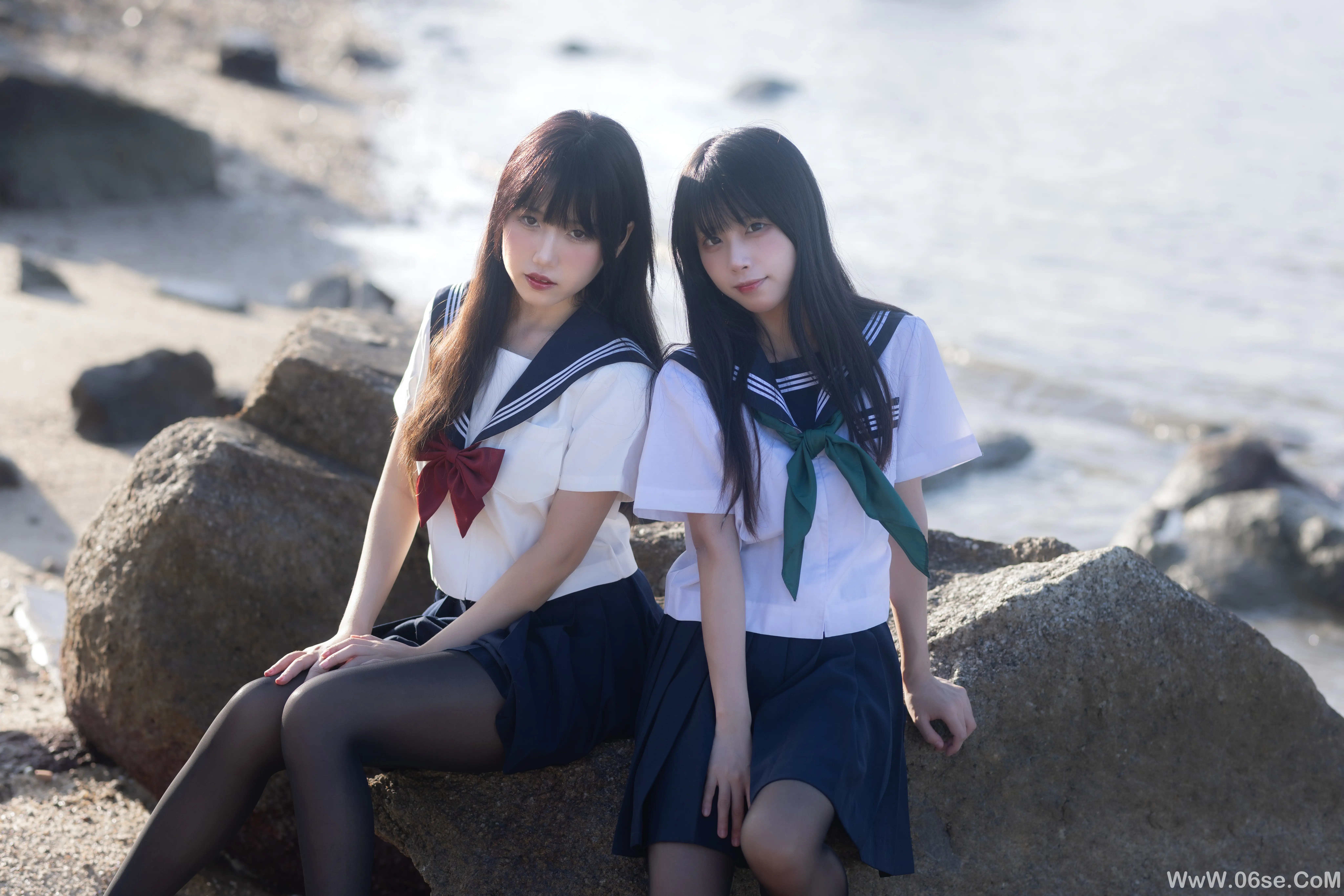 不呆猫 - 水手服百合黑丝 (&三無人型)-六色网