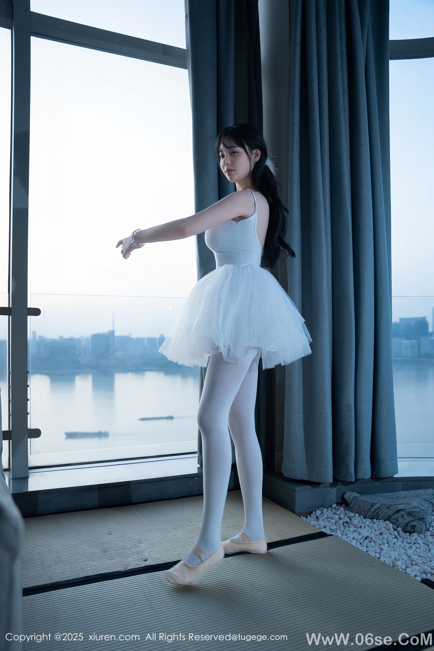 图片[35]-[Xiuren秀人网] 2025.07.23 NO.10575 揉揉肉肉 软情[79P]-六色网