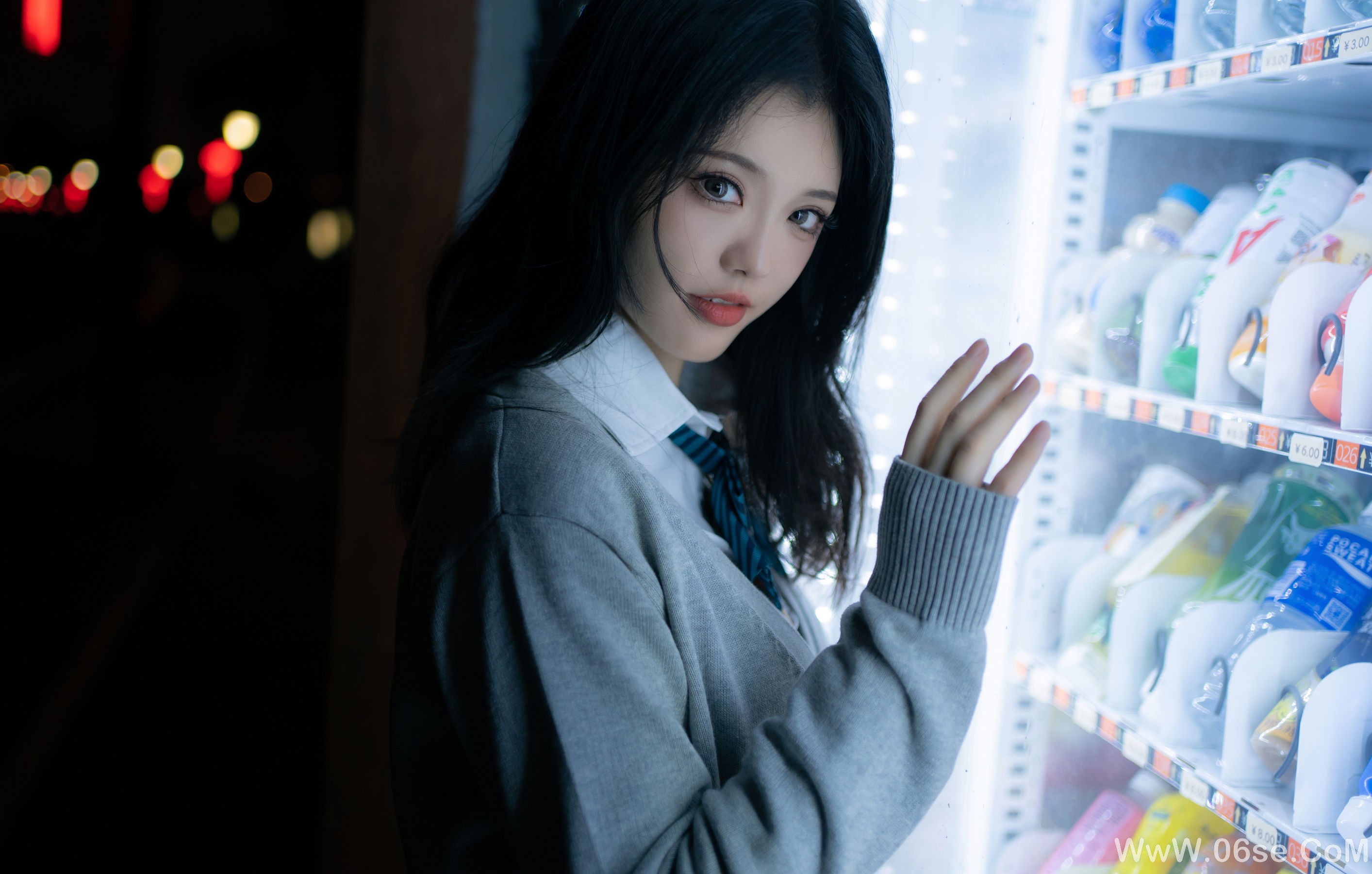 桃良阿宅 - 外出JK [43P]-六色网